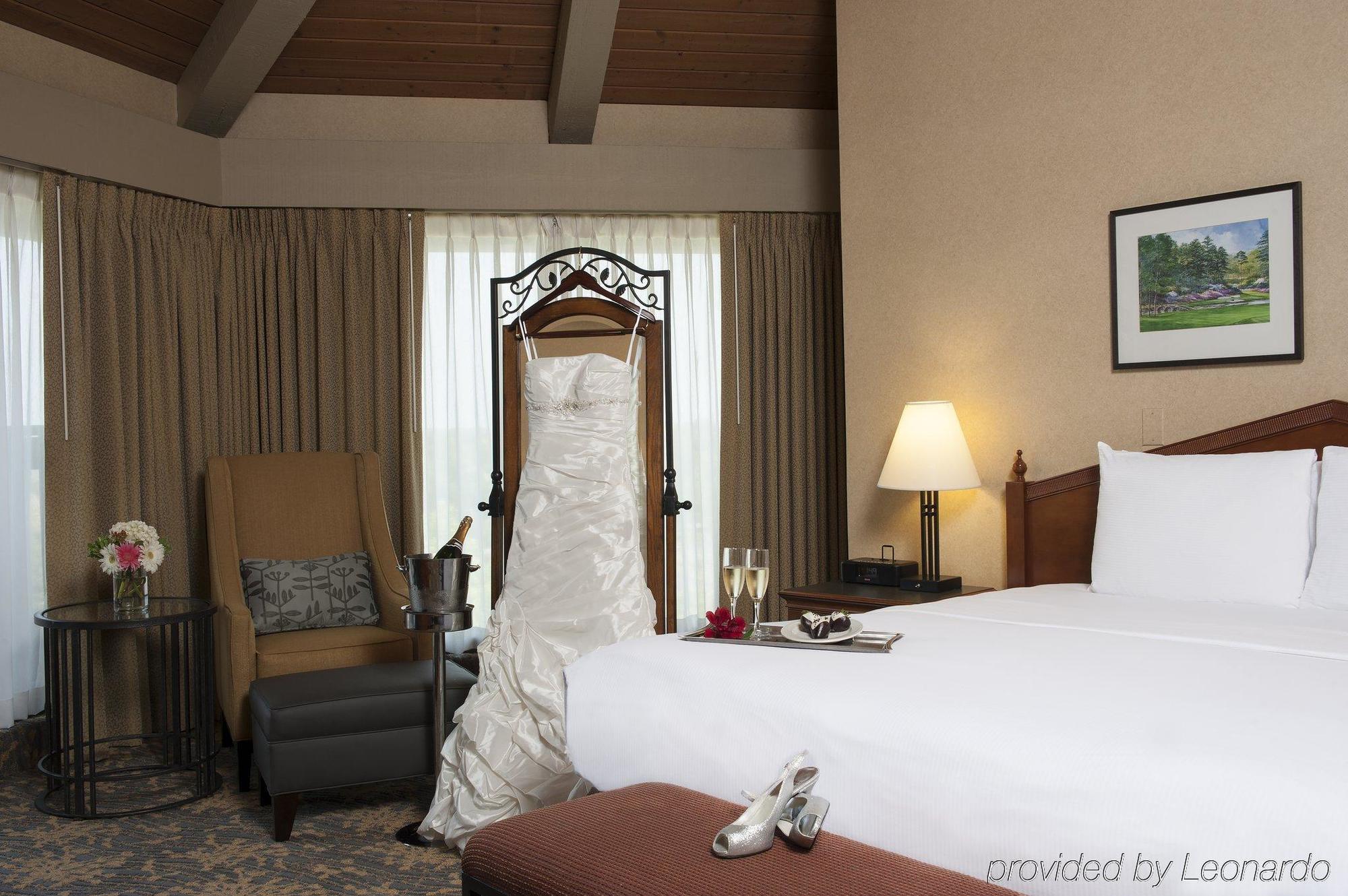 Indian Lakes Hotel Bloomingdale Exteriör bild
